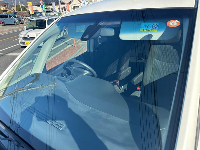 セレナ 20X Vセレクション+セーフティ S-ハイブリッド 新品タイヤ 車線逸脱警告 純正ナビ 両側電動スライドドア フルセグ バックカメラ Bluetooth スマートキー 純正15インチアルミホイール ETC 後席ピクニックテーブル 取説記録簿(63枚目)