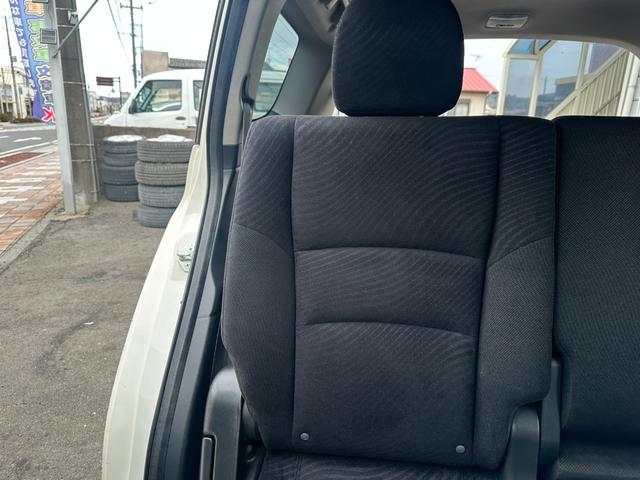 オデッセイ Ｍファインスピリット　エアロパッケージ　新品タイヤ　社外１８インチアルミホイール　純正ナビ　バックカメラ　Ｂｌｕｅｔｏｏｔｈ　ワンセグ　純正エアロパーツ　ＥＴＣ　ＨＩＤライト　ウッドパネル　キーレス　取説記録簿　タイミングチェーンエンジン（30枚目）