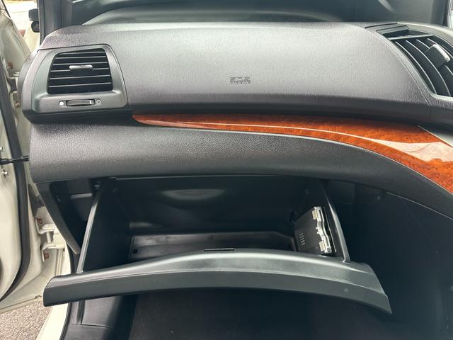 オデッセイ Ｍファインスピリット　エアロパッケージ　新品タイヤ　社外１８インチアルミホイール　純正ナビ　バックカメラ　Ｂｌｕｅｔｏｏｔｈ　ワンセグ　純正エアロパーツ　ＥＴＣ　ＨＩＤライト　ウッドパネル　キーレス　取説記録簿　タイミングチェーンエンジン（68枚目）