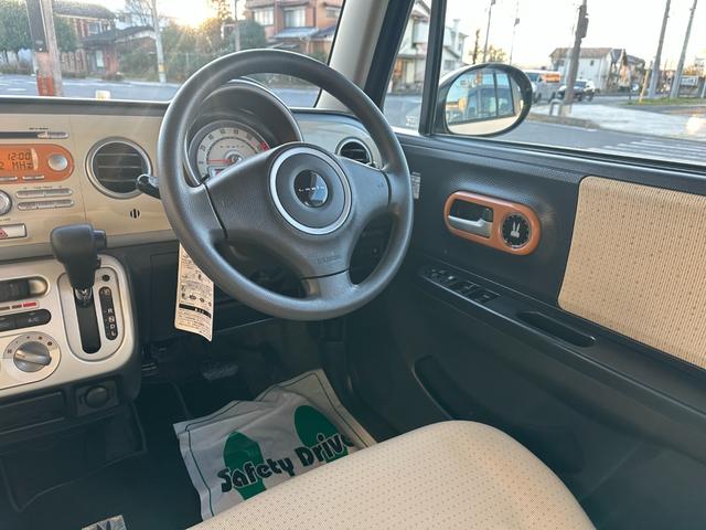 アルトラパン Ｘ　純正オーディオ　純正１４インチアルミホイール　スマートキー　プッシュスタート　ヘッドライトレベライザー　ドアバイザー　取説記録簿　タイミングチェーンエンジン（6枚目）