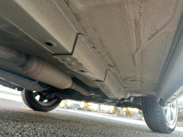 アルトラパン Ｘ　純正オーディオ　純正１４インチアルミホイール　スマートキー　プッシュスタート　ヘッドライトレベライザー　ドアバイザー　取説記録簿　タイミングチェーンエンジン（62枚目）