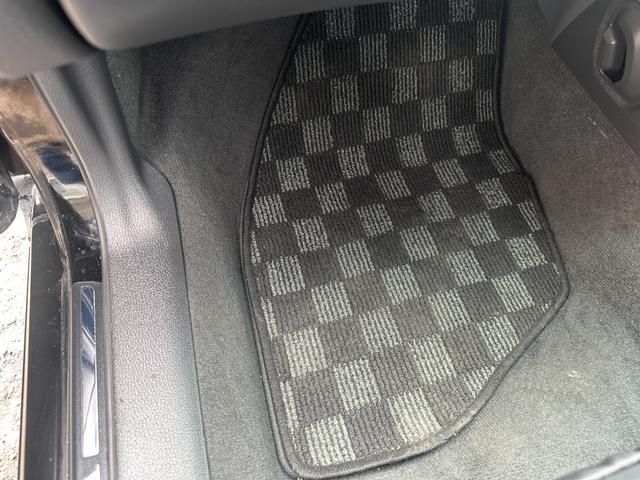 ���Ђ̃X�^�b�t�͑S���A����I�ȃ��N�`���ڎ���s���Ă���܂��I�X����̔��ԗ��͂p�P�Q�W���g�p���ď��ێE�ۂ�S�|���Ă���܂��̂ŁA���S���Ă����X�������I