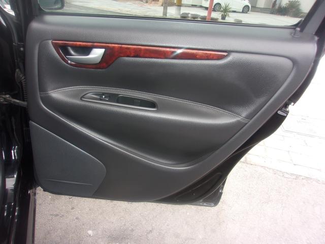 �㔼�ɂ͉����⑫���̉摜���f�ڂ��Ă���܂��I���Ђ͂��q�l���t���[���̏�Ԃ�I�C���R��̗L���ȂǍׂ����m�F�ł���悤�ɁA�B�����Ȃ��A�����Ɏԗ��̏�Ԃ��f�ڂ��Ă���܂��̂ŁA����Ō�܂ł����������I