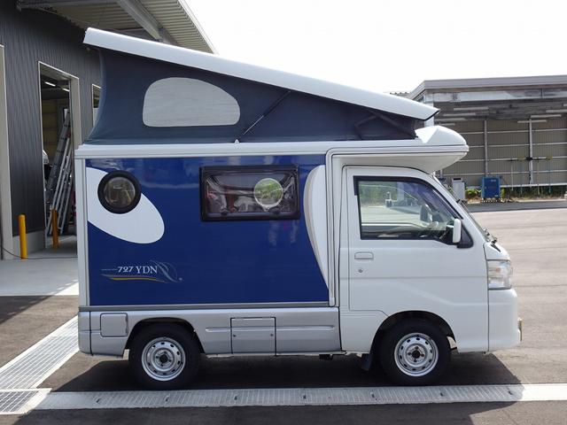 ハイゼットトラック インディアナＲＶ製　インディ７２７　インディアナＲＶ　インディ７２７　４ＷＤ　サブバッテリー　４００Ｗインバーター　走行充電　外部電源　ＦＦヒーター　サイドオーニング電子レンジ　サイクルキャリア　１０Ｌ給排水タンク　ダイハツ純正ナビ（4枚目）