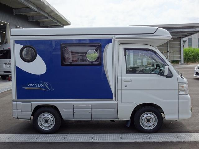 ハイゼットトラック インディアナＲＶ製　インディ７２７　インディアナＲＶ　インディ７２７　４ＷＤ　サブバッテリー　４００Ｗインバーター　走行充電　外部電源　ＦＦヒーター　サイドオーニング電子レンジ　サイクルキャリア　１０Ｌ給排水タンク　ダイハツ純正ナビ（17枚目）