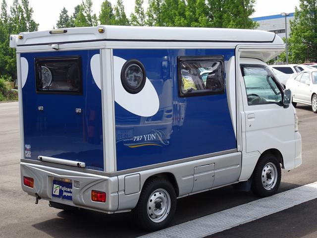 ハイゼットトラック インディアナＲＶ製　インディ７２７　インディアナＲＶ　インディ７２７　４ＷＤ　サブバッテリー　４００Ｗインバーター　走行充電　外部電源　ＦＦヒーター　サイドオーニング電子レンジ　サイクルキャリア　１０Ｌ給排水タンク　ダイハツ純正ナビ（21枚目）