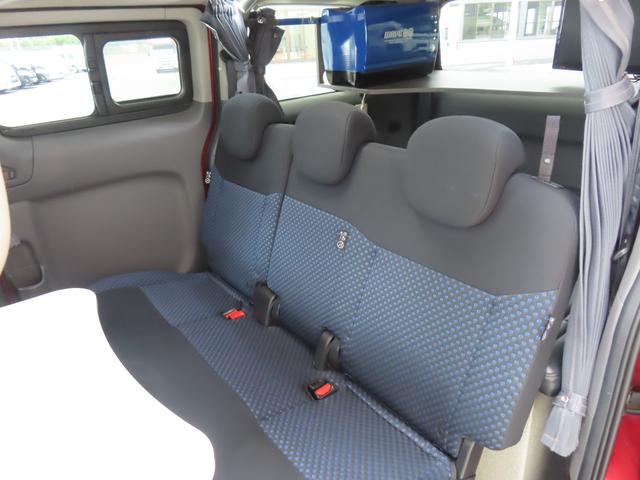 NV200バネットワゴン カスタムセレクト オリジナル FFヒーター テレビ 電子レンジ シングル 走行充電 インバーター400W 外部電源 ソーラーパネル(4枚目)