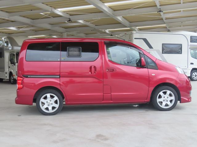 NV200バネットワゴン カスタムセレクト オリジナル FFヒーター テレビ 電子レンジ シングル 走行充電 インバーター400W 外部電源 ソーラーパネル(20枚目)