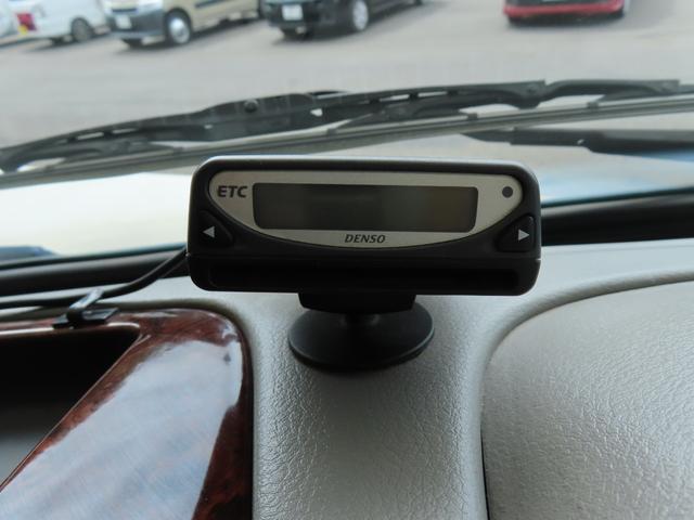 カムロード グローバル キング5.3WD シンク コンロ レンジフード 冷蔵庫 シャワー ボイラー サブバッテリー 走行充電 コンバーター ルーフベント 外部電源 オーニング(16枚目)