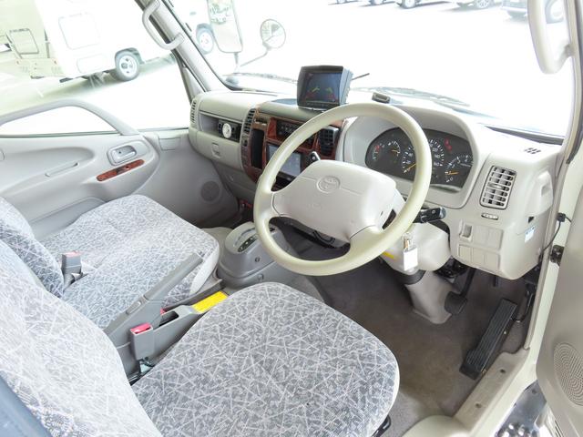 カムロード グローバル キング5.3WD シンク コンロ レンジフード 冷蔵庫 シャワー ボイラー サブバッテリー 走行充電 コンバーター ルーフベント 外部電源 オーニング(19枚目)