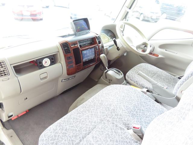 カムロード グローバル キング5.3WD シンク コンロ レンジフード 冷蔵庫 シャワー ボイラー サブバッテリー 走行充電 コンバーター ルーフベント 外部電源 オーニング(20枚目)