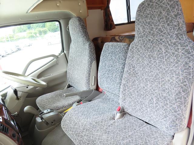 カムロード グローバル キング5.3WD シンク コンロ レンジフード 冷蔵庫 シャワー ボイラー サブバッテリー 走行充電 コンバーター ルーフベント 外部電源 オーニング(21枚目)