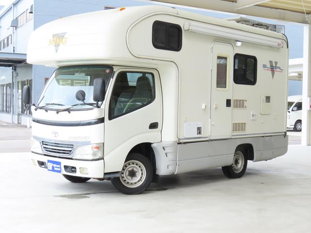 カムロード グローバル キング5.3WD シンク コンロ レンジフード 冷蔵庫 シャワー ボイラー サブバッテリー 走行充電 コンバーター ルーフベント 外部電源 オーニング(29枚目)