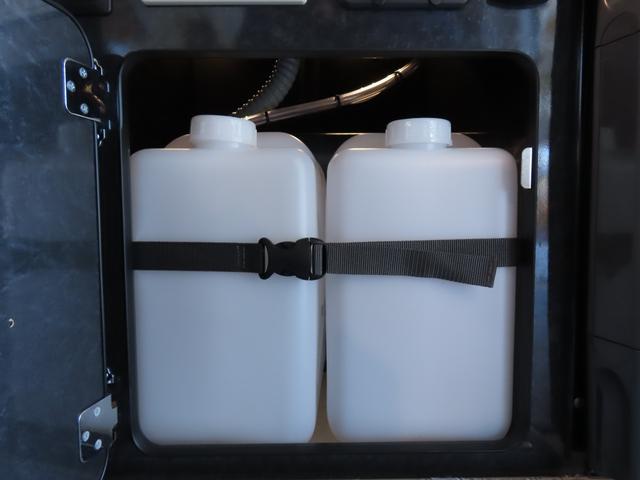 ハイエースワゴン FOCS DS-L FFヒーター シンク 冷蔵庫 フリップダウンモニター ツインサブ 走行充電 外部電源 コンバーター ルーフベント(11枚目)