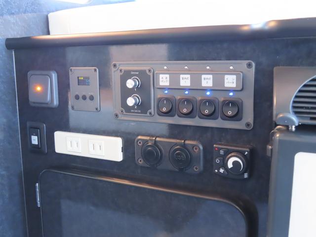 ハイエースワゴン FOCS DS-L FFヒーター シンク 冷蔵庫 フリップダウンモニター ツインサブ 走行充電 外部電源 コンバーター ルーフベント(12枚目)