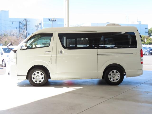 ハイエースワゴン FOCS DS-L FFヒーター シンク 冷蔵庫 フリップダウンモニター ツインサブ 走行充電 外部電源 コンバーター ルーフベント(23枚目)