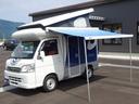 インディアナＲＶ製　インディ７２７　インディアナＲＶ　インディ７２７　４ＷＤ　サブバッテリー　４００Ｗインバーター　走行充電　外部電源　ＦＦヒーター　サイドオーニング電子レンジ　サイクルキャリア　１０Ｌ給排水タンク　ダイハツ純正ナビ（13枚目）