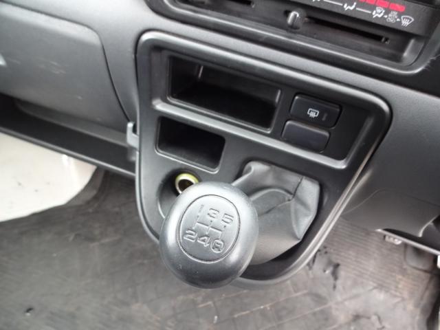 ハイゼットカーゴ スペシャル　４ＷＤ　５速ＭＴ　両側スライドドア　エアコン　ラジオ（11枚目）