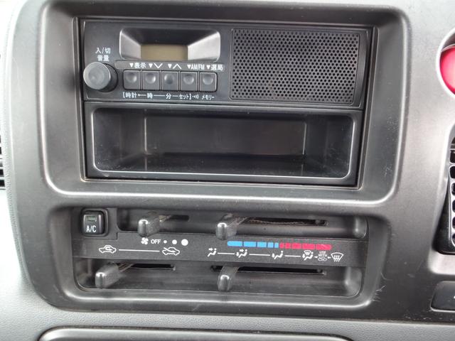 ハイゼットカーゴ スペシャル　４ＷＤ　５速ＭＴ　両側スライドドア　エアコン　ラジオ（12枚目）
