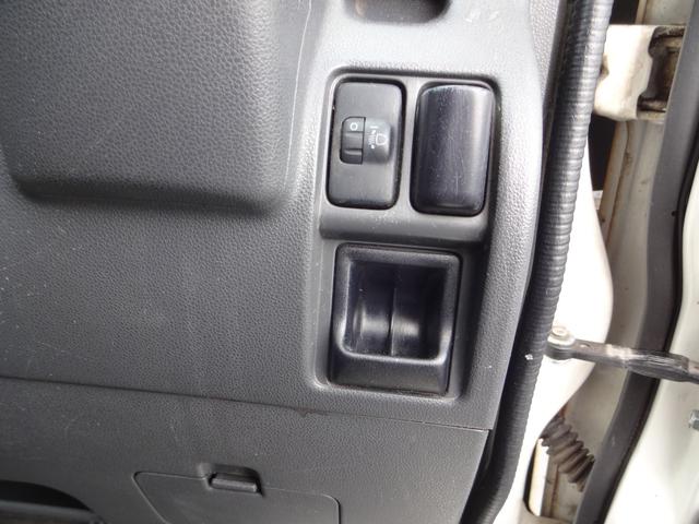 ハイゼットカーゴ スペシャル　４ＷＤ　５速ＭＴ　両側スライドドア　エアコン　ラジオ（17枚目）