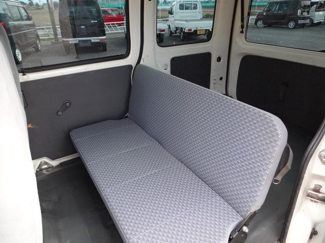 ハイゼットカーゴ スペシャル　４ＷＤ　５速ＭＴ　両側スライドドア　エアコン　ラジオ（26枚目）