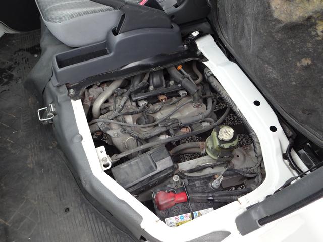 ハイゼットカーゴ スペシャル　４ＷＤ　５速ＭＴ　両側スライドドア　エアコン　ラジオ（27枚目）