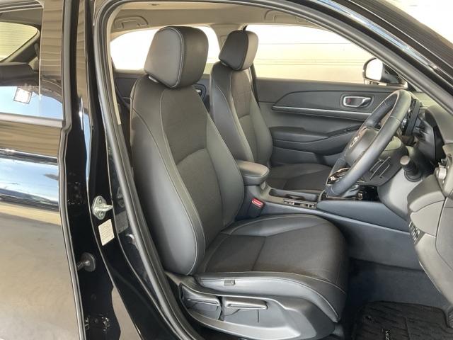 ヴェゼル e:HEVZ 純正9インチナビ 前後ドライブレコーダー 衝突回避支援ブレーキ機能 1オナ スマキ Pトランク フルオートエアコン Dレコ エアバッグ 両席エアバック Rカメ 記録簿付 パワーウィンドウ LEDランプ(8枚目)