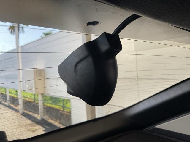 ヴェゼル e:HEVZ 純正9インチナビ 前後ドライブレコーダー 衝突回避支援ブレーキ機能 1オナ スマキ Pトランク フルオートエアコン Dレコ エアバッグ 両席エアバック Rカメ 記録簿付 パワーウィンドウ LEDランプ(37枚目)