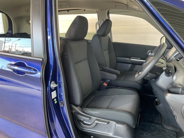 フリード+ G・ホンダセンシング 純正9インチナビ ドライブレコーダー プリクラッシュ Bモニター 両側オートスライドドア パワーウインド スマートキー 両席エアバック PS フルセグ アイドリングS 盗難警報装置 クルコン DVD(8枚目)