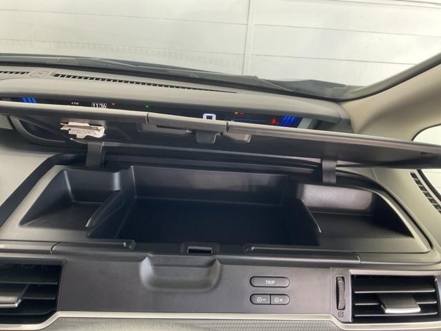 フリード+ G・ホンダセンシング 純正9インチナビ ドライブレコーダー プリクラッシュ Bモニター 両側オートスライドドア パワーウインド スマートキー 両席エアバック PS フルセグ アイドリングS 盗難警報装置 クルコン DVD(36枚目)