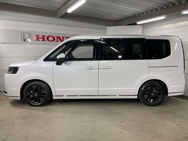 ステップワゴン ｅ：ＨＥＶスパーダ　純正１１．４インチメモリーナビ　１５．６インチリア席モニター　前後ドライブレコーダー　１オーナー　フルオートエアコン　ＥＳＣ　シートヒータ　キーフリー　ＬＥＤヘッドランプ　イモビ　ＡＢＳ　リアカメラ（3枚目）