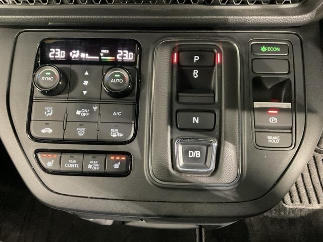 ステップワゴン ｅ：ＨＥＶスパーダ　純正１１．４インチメモリーナビ　１５．６インチリア席モニター　前後ドライブレコーダー　１オーナー　フルオートエアコン　ＥＳＣ　シートヒータ　キーフリー　ＬＥＤヘッドランプ　イモビ　ＡＢＳ　リアカメラ（18枚目）