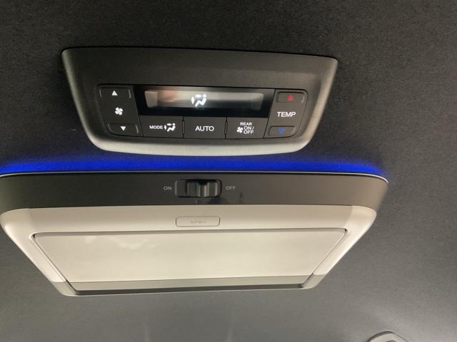 ステップワゴン ｅ：ＨＥＶスパーダ　純正１１．４インチメモリーナビ　１５．６インチリア席モニター　前後ドライブレコーダー　１オーナー　フルオートエアコン　ＥＳＣ　シートヒータ　キーフリー　ＬＥＤヘッドランプ　イモビ　ＡＢＳ　リアカメラ（25枚目）