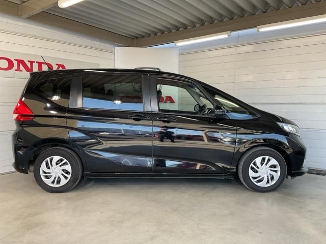 フリード Ｇ・ホンダセンシング　純正メモリーナビ　シートヒーター　ＥＴＣ車載器　両側パワースライドドア　追突被害軽減ブレーキ　ｉストップ　Ｗエアバッグ　パワーウィンドウ　１オ－ナ－　アクティブクルーズコントロール　スマートキ　ＶＳＡ（23枚目）