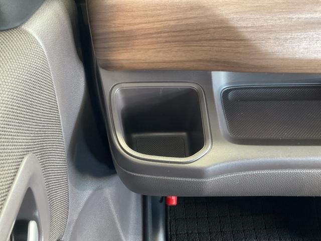 フリード Ｇ・ホンダセンシング　純正メモリーナビ　シートヒーター　ＥＴＣ車載器　両側パワースライドドア　追突被害軽減ブレーキ　ｉストップ　Ｗエアバッグ　パワーウィンドウ　１オ－ナ－　アクティブクルーズコントロール　スマートキ　ＶＳＡ（29枚目）