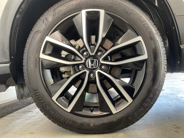 ヴェゼル ｅ：ＨＥＶＺ　ディスプレイオーディオ　シートヒーター　ブラインドスポットディスプレイ　ステアリングヒーター　衝突回避支援ブレーキ機能　１オナ　スマキ　Ｐトランク　フルオートエアコン　エアバッグ　両席エアバック（23枚目）