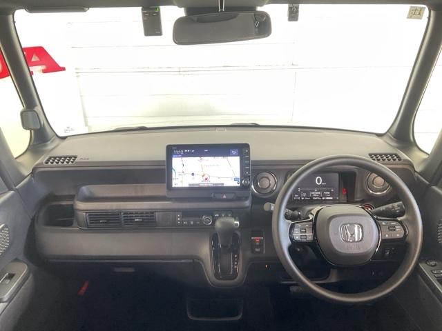 N-BOXカスタム ベースグレード 純正9インチコネクトナビ 前後ドライブレコーダー シートヒーター ETC車載器 LEDヘッドライト USB接続 CMBS Dレコ 禁煙 オートエアコン スマートキ 盗難防止装置 クルコン バックカメラ(8枚目)