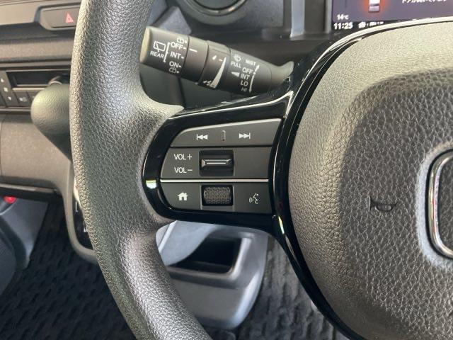 N-BOXカスタム ベースグレード 純正9インチコネクトナビ 前後ドライブレコーダー シートヒーター ETC車載器 LEDヘッドライト USB接続 CMBS Dレコ 禁煙 オートエアコン スマートキ 盗難防止装置 クルコン バックカメラ(20枚目)