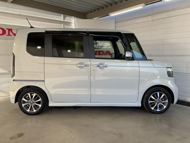 N-BOXカスタム ベースグレード 純正9インチコネクトナビ 前後ドライブレコーダー シートヒーター ETC車載器 LEDヘッドライト USB接続 CMBS Dレコ 禁煙 オートエアコン スマートキ 盗難防止装置 クルコン バックカメラ(25枚目)