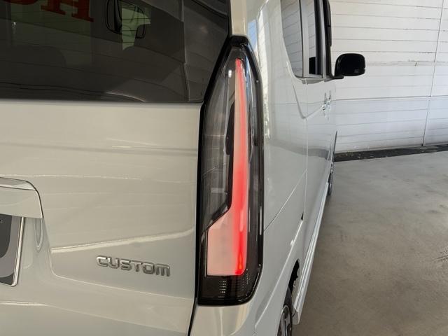 N-BOXカスタム ベースグレード 純正9インチコネクトナビ 前後ドライブレコーダー シートヒーター ETC車載器 LEDヘッドライト USB接続 CMBS Dレコ 禁煙 オートエアコン スマートキ 盗難防止装置 クルコン バックカメラ(27枚目)