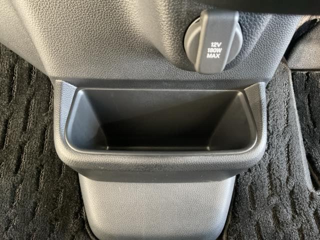 N-BOXカスタム ベースグレード 純正9インチコネクトナビ 前後ドライブレコーダー シートヒーター ETC車載器 LEDヘッドライト USB接続 CMBS Dレコ 禁煙 オートエアコン スマートキ 盗難防止装置 クルコン バックカメラ(35枚目)