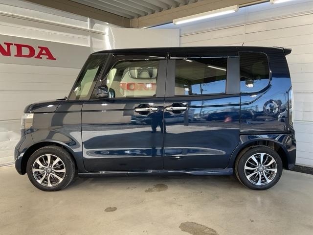 N-BOXカスタム ベースグレード 純正9インチ画面コネクトナビ 前後ドライブレコーダー ETC車載器 両側パワースライドドア シートヒーター LEDヘッドライト W電動ドア USB接続 CMBS Dレコ オートエアコン スマートキ(4枚目)