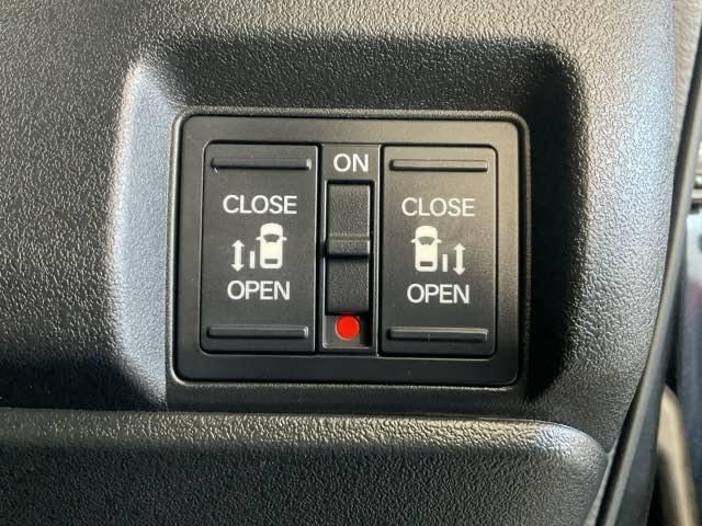 N-BOXカスタム ベースグレード 純正9インチ画面コネクトナビ 前後ドライブレコーダー ETC車載器 両側パワースライドドア シートヒーター LEDヘッドライト W電動ドア USB接続 CMBS Dレコ オートエアコン スマートキ(19枚目)