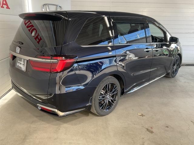 オデッセイハイブリッド ｅ：ＨＥＶアブソルート・ＥＸ　純正１０インチナビ　前後ドライブレコーダー　リモコンエンジンスターター　シートヒーター　ハンズフリーテールゲート　ＥＴＣ２．０車載器　電動Ｒゲート　ＬＥＤライト　シ－トヒ－タ－　両側ＰＳＤ　Ｐアシスト（5枚目）