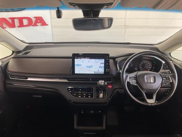 オデッセイハイブリッド ｅ：ＨＥＶアブソルート・ＥＸ　純正１０インチナビ　前後ドライブレコーダー　リモコンエンジンスターター　シートヒーター　ハンズフリーテールゲート　ＥＴＣ２．０車載器　電動Ｒゲート　ＬＥＤライト　シ－トヒ－タ－　両側ＰＳＤ　Ｐアシスト（8枚目）