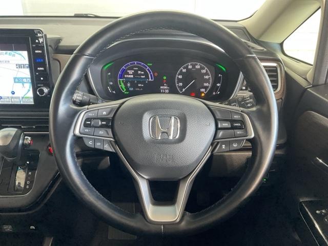 オデッセイハイブリッド ｅ：ＨＥＶアブソルート・ＥＸ　純正１０インチナビ　前後ドライブレコーダー　リモコンエンジンスターター　シートヒーター　ハンズフリーテールゲート　ＥＴＣ２．０車載器　電動Ｒゲート　ＬＥＤライト　シ－トヒ－タ－　両側ＰＳＤ　Ｐアシスト（30枚目）