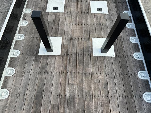 ファイター 　大型　トラック　２デフ　増トン　３軸　低床　ワイド　平ボディ　１１．８トン　平　トラック　強化ボディ　大型トラック（25枚目）