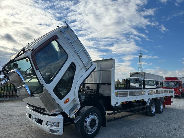 ファイター 　大型　トラック　２デフ　増トン　３軸　低床　ワイド　平ボディ　１１．８トン　平　トラック　強化ボディ　大型トラック（56枚目）