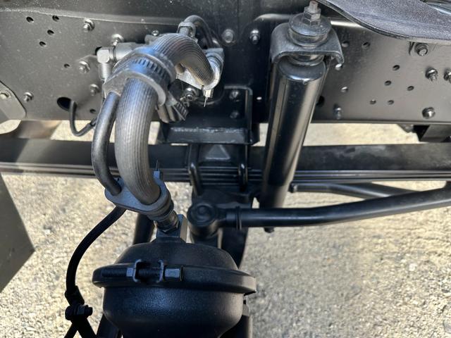 ファイター 　大型　トラック　２デフ　増トン　３軸　低床　ワイド　平ボディ　１１．８トン　平　トラック　強化ボディ　大型トラック（61枚目）