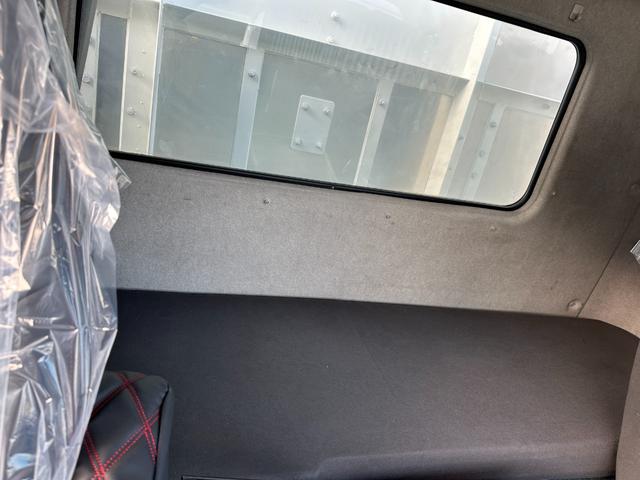 ファイター 　大型　トラック　２デフ　増トン　３軸　低床　ワイド　平ボディ　１１．８トン　平　トラック　強化ボディ　大型トラック（67枚目）